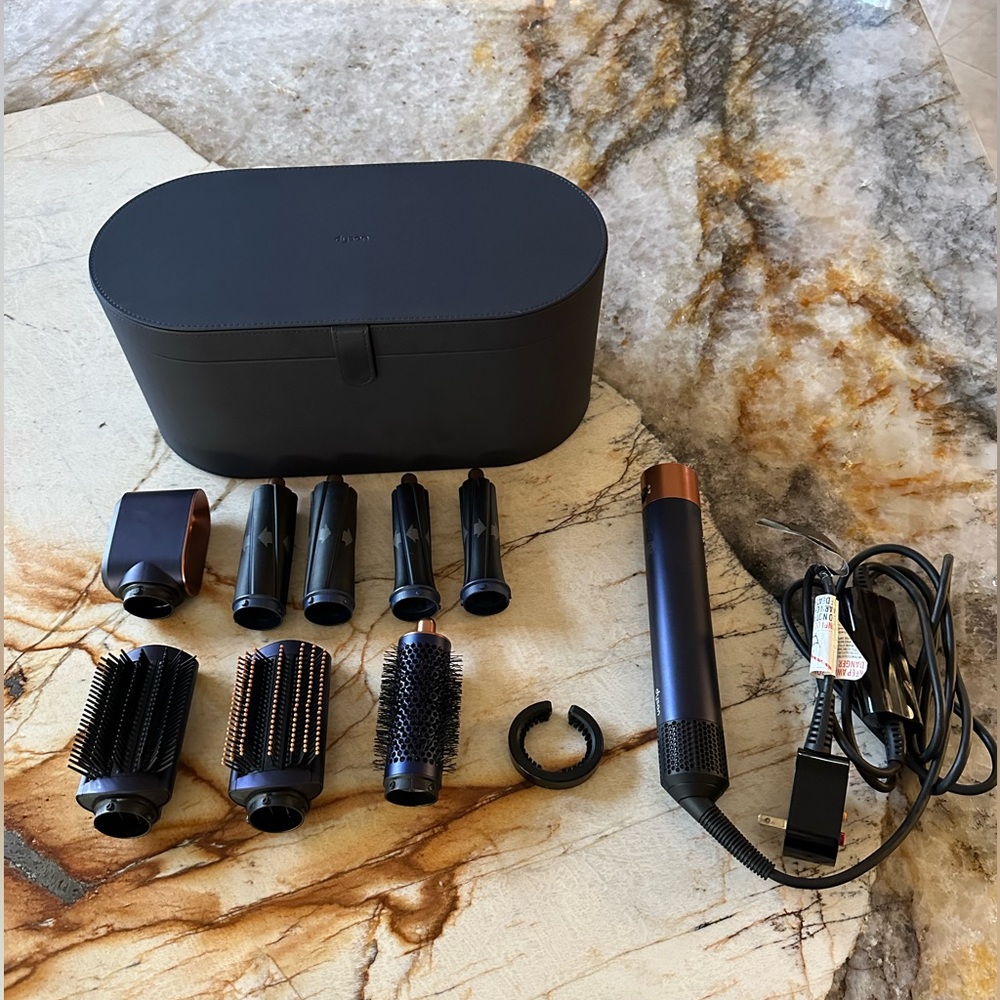 Dyson Airwrap Special Edition Prussian Blue with travel case & extra attachment